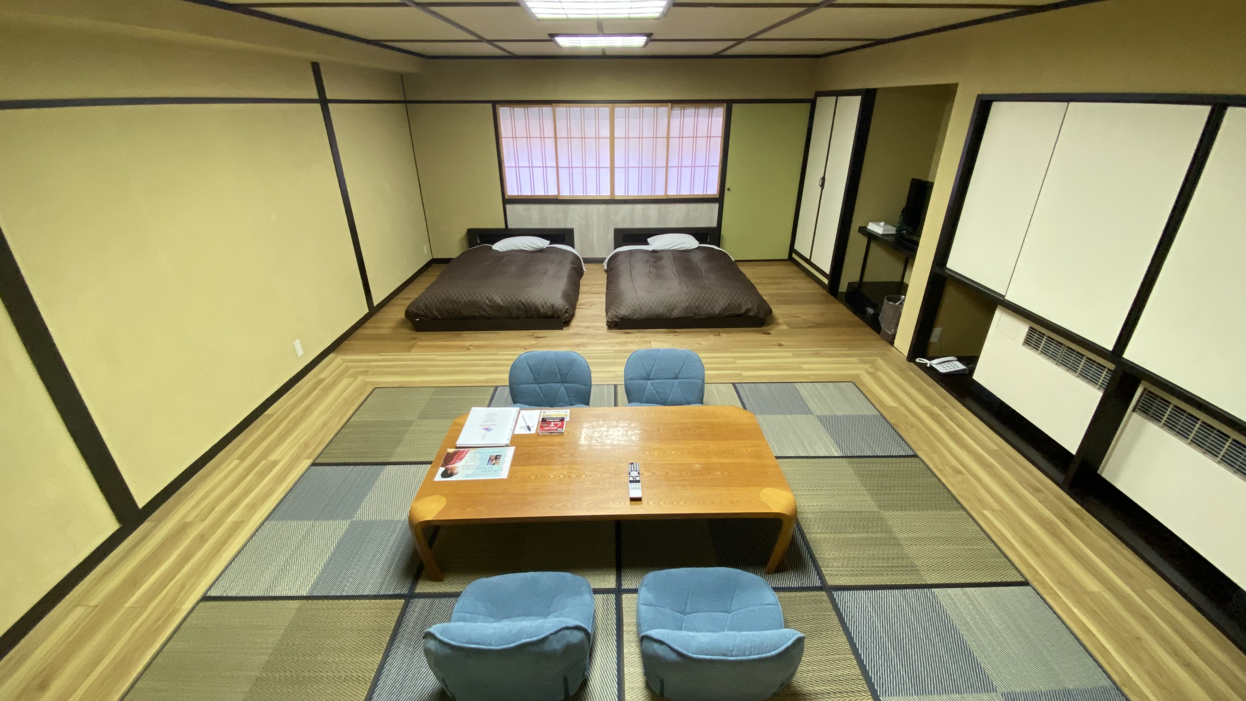 広々とした18畳相当！2名様から最大6名様定員のお部屋